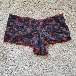 NWT Cheeky Boy Short Panty